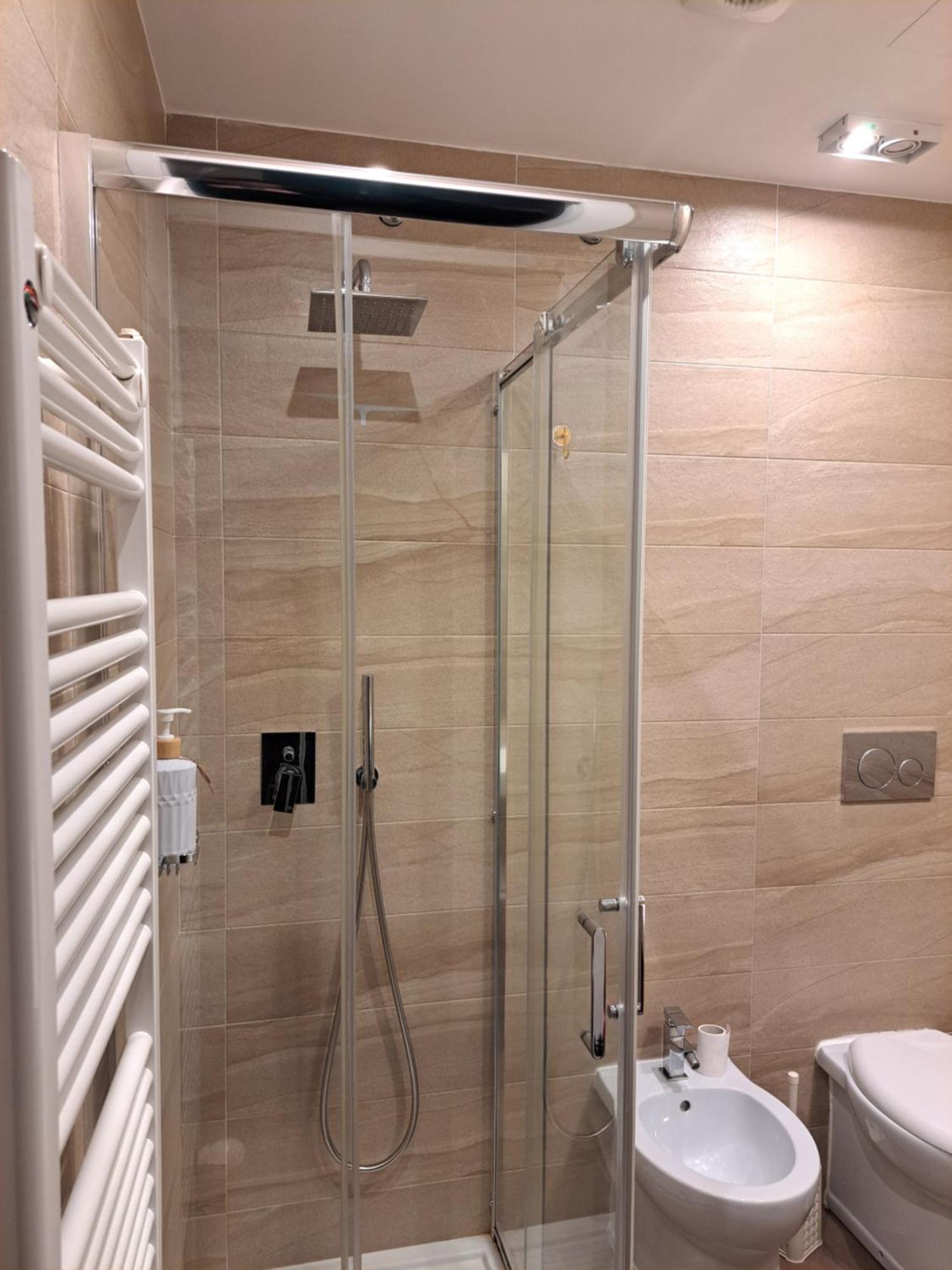 Loca Hotell Torino Eksteriør bilde