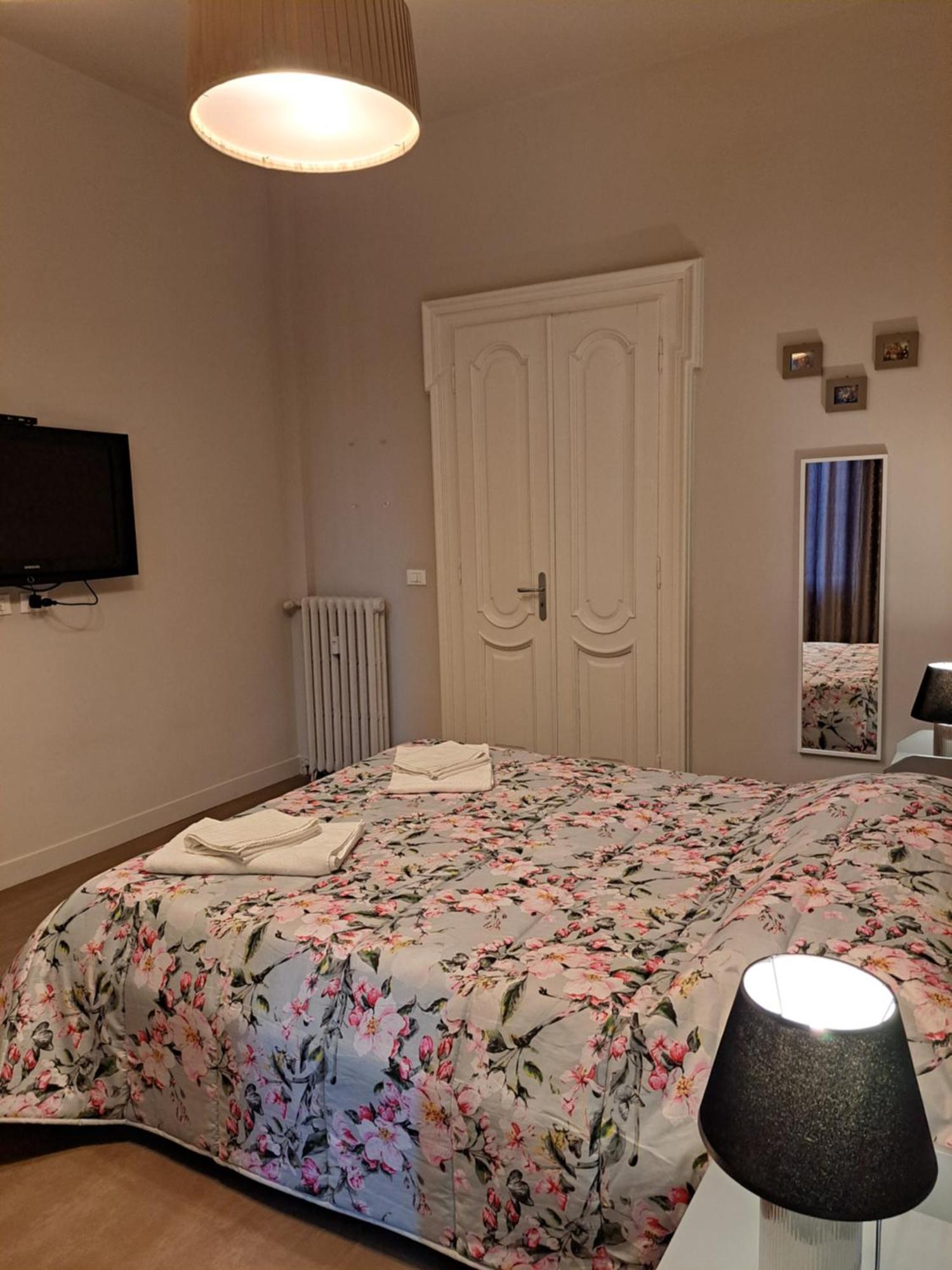Loca Hotell Torino Eksteriør bilde